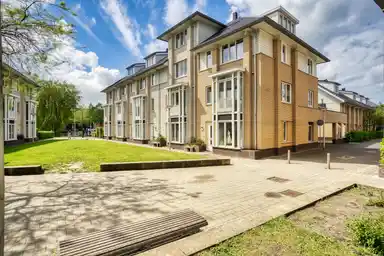 174m2 house to rent for 3500€/month in Molenweide 88, Delft