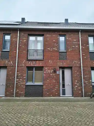 123m2 house to rent for 2700€/month in Lambrecht van Linschotenstraat 6, Delft