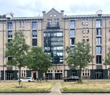 144m2 apartment to rent for 2495€/month in Lloydstraat 102, Rotterdam