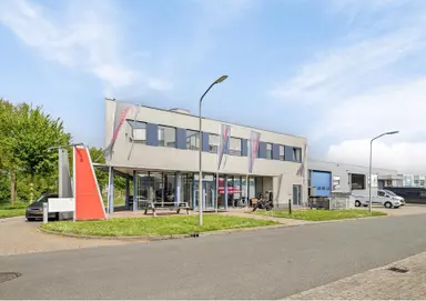 200m2 house to rent for 2892€/month in Gaffel 1, Zeewolde