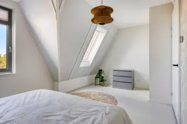 174m2 house in affitto per 3750€/mese a Saskia Stuivelinglaan, Rotterdam