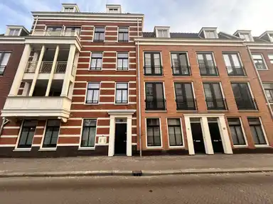 102m2 apartment to rent for 1557€/month in Lange Lombardstraat 20, The Hague