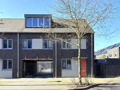 147m2 house to rent for 2500€/month in Zeeheldenlaan 56, Eindhoven