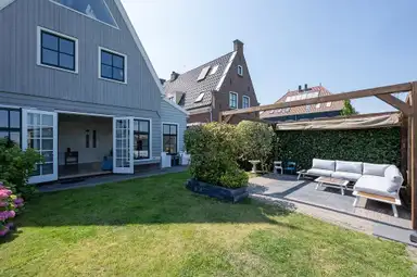 154μ² house προς ενοικίαση για 3250€/μήνα σε Motorrijtuigstraat 30, Broek in Waterland