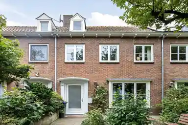 122m2 house te huur voor 1995€/maand in Leijparkweg 121, Tilburg