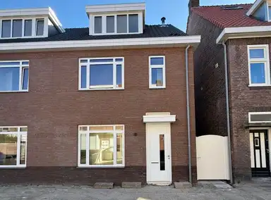 125m2 house à louer pour 2800€/mois à Kerkakkerstraat 1B, Eindhoven