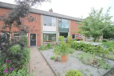 100m2 house to rent for 1600€/month in Taxusstraat, Dorst