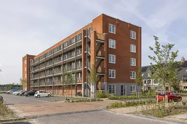 65m2 apartment to rent for 1144€/month in Parklaan 402, Waddinxveen