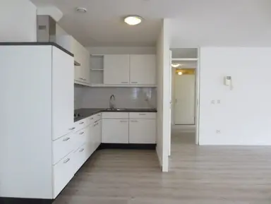 105m2 apartment à louer pour 1550€/mois à Stellalunet, Maastricht