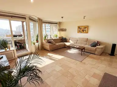 130m2 apartment to rent for 3500€/month in Gevers Deynootplein, The Hague