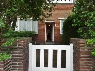 95m2 apartment to rent for 2350€/month in Gevers Deynootweg 30, The Hague