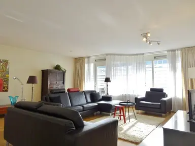 130m2 apartment to rent for 2550€/month in Gevers Deynootweg, The Hague