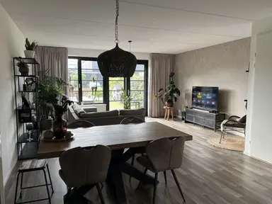 144m2 Haus zur Miete für 2750€/Monat in Gooischedreef, Blaricum