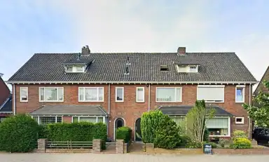 117m2 house à louer pour 2400€/mois à Heezerweg, Eindhoven