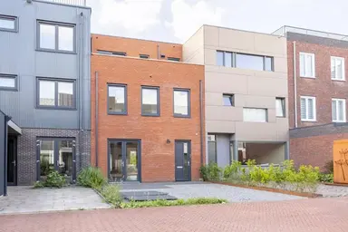 75m2 apartment to rent for 1950€/month in Thea Beckmanstraat, Leiden
