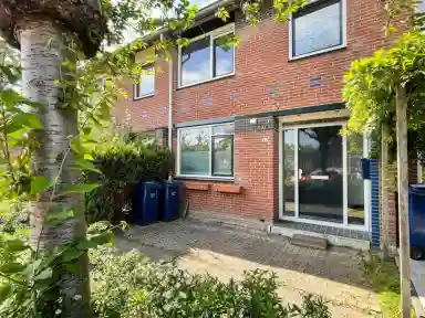 129m2 house to rent for 2250€/month in Annie Bosstraat, Almere