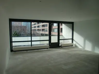 82μ² apartment προς ενοικίαση για 1350€/μήνα σε Louis Pregerkade, Rotterdam