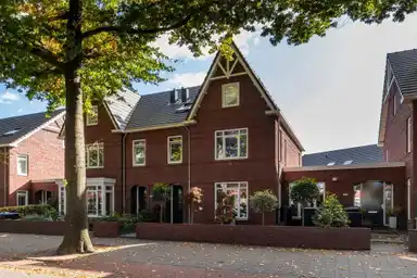 187m2 house to rent for 3500€/month in Lorentzweg 46D-1, Hilversum