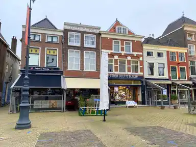 40m2 apartment to rent for 1395€/month in Markt 28, Delft