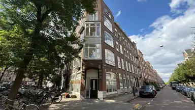 119m2 apartment te huur voor 2975€/maand in Maarten Harpertszoon Trompstraat 12-3, Amsterdam