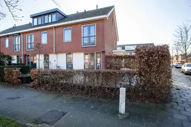 128m2 house to rent for 2000€/month in Kapittelhof 2, Woerden