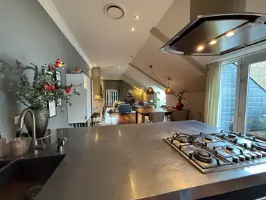 170m2 Wohnung zur Miete für 2450€/Monat in Valkenburglaan 1, Oosterbeek