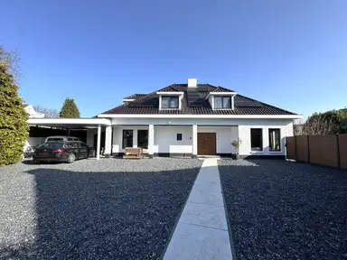 306m2 maison à louer pour 4250€/mois à Haagweg, Breda