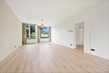 80m2 apartment to rent for 2000€/month in Van Ruysdaellaan 18, Leidschendam