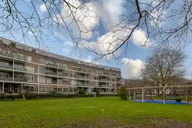 119m2 apartment to rent for 2350€/month in Louise Wentstraat 144, Amsterdam