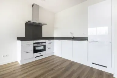 73m2 apartment à louer pour 2150€/mois à Laan op Zuid, Rotterdam
