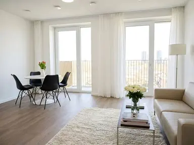55m2 apartment à louer pour 2100€/mois à Jaap van der Hoekplaats, Rotterdam
