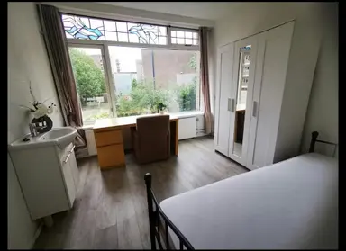 70m2 room to rent for 1150€/month in Admiraal de Ruyterweg, Rotterdam