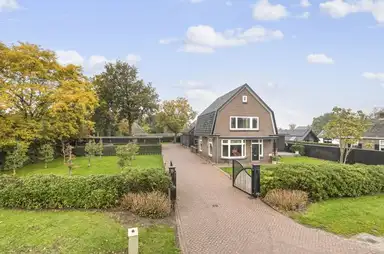 327m2 house to rent for 3900€/month in Plantagelaan, Barneveld