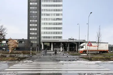 96m2 Appartement à louer pour 2075€/mois à Winkelcentrum Woensel 148, Eindhoven