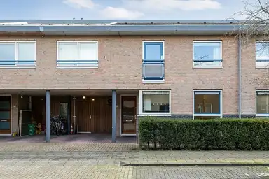 185m2 house to rent for 3250€/month in Maria Dermoûtlaan 14, Amstelveen