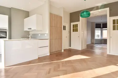 136m2 Appartement te huur voor 3250€/maand in Van Beverningkstraat 260, The Hague