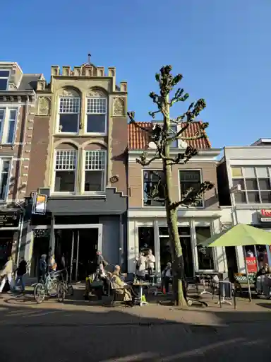 48m2 Appartement à louer pour 1143€/mois à Grote Houtstraat, Haarlem