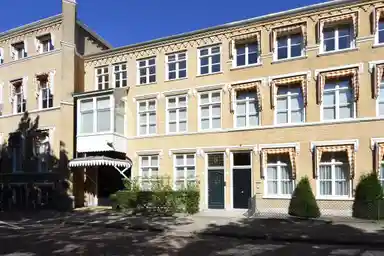 309m2 huis te huur voor 6000€/maand in Nassaulaan 17, The Hague