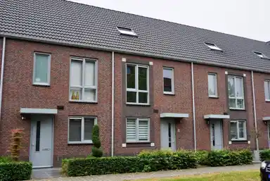 108m2 house to rent for 1425€/month in Op De Steen 8, Herten