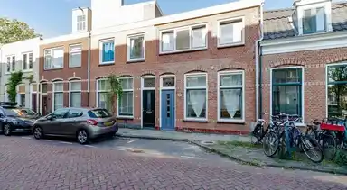 94m2 Appartement à louer pour 2395€/mois à Kamperstraat, Haarlem