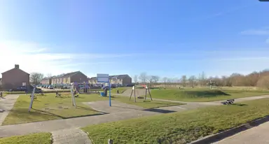 96.16m2 house to rent for 635.67€/month in Lupinestraat 14, Hippolytushoef