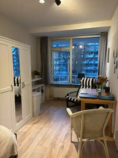 14m2 room to rent for 650€/month in Volendamlaan, The Hague
