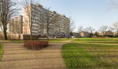 97m2 apartment to rent for 985€/month in Verdiweg 597-13, Amersfoort
