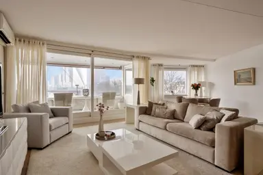 105m2 apartment to rent for 2750€/month in Maasboulevard 204, Rotterdam