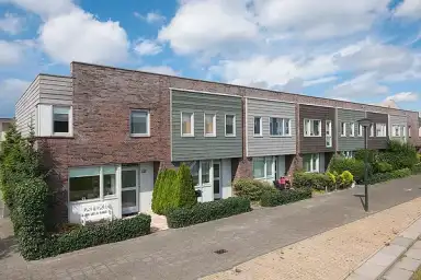 105m2 huis te huur voor 1755€/maand in Simon Vestdijkstraat 14, The Hague