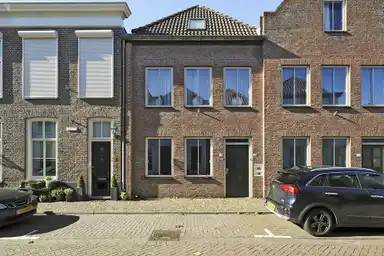 54m2 apartment to rent for 499.65€/month in Dordtsestraat 20, Geertruidenberg