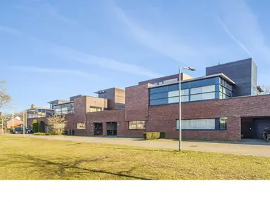 190m2 Haus zur Miete für 4000€/Monat in Kolhornseweg, Hilversum