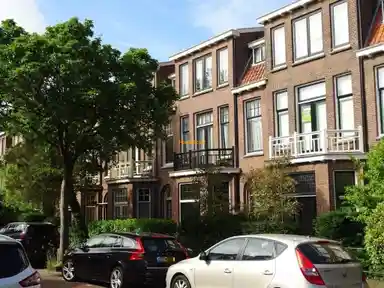 226m2 maison à louer pour 4975€/mois à Van Beverningkstraat 153, The Hague