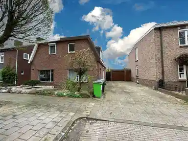 90m2 house to rent for 1595€/month in Bultsweg, Enschede