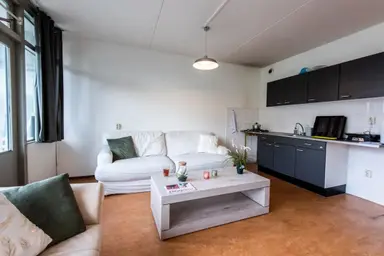 90m2 flat te huur voor 456€/maand in Florijn, Amsterdam